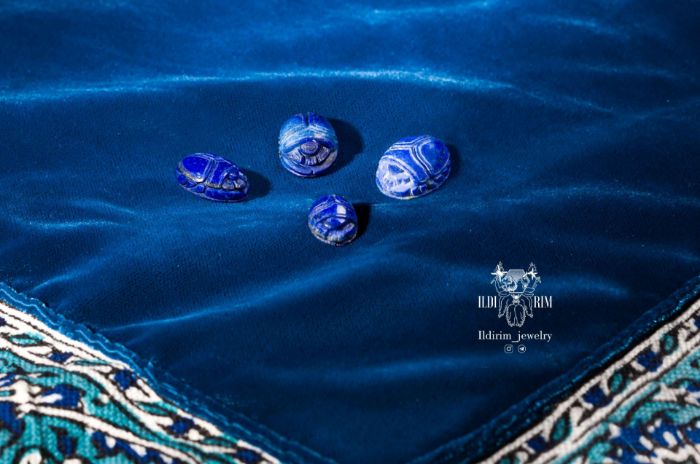 Picture of Engraved lapis lazuli scarab (Kheper) gemstone
