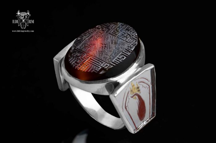 Picture of Crimson Cypress Mirror ring
