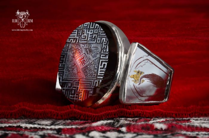 Picture of Crimson Cypress Mirror ring
