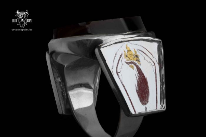 Picture of Crimson Cypress Mirror ring